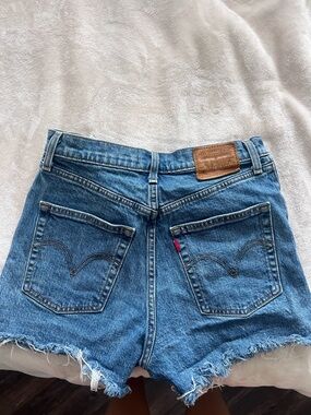 Levi's Light Blue Ribcage Shorts - Faded Denim